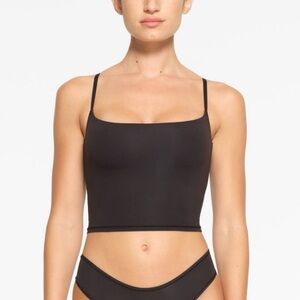 NWT SKIMS Fits Everybody Cropped Cami Onyx M